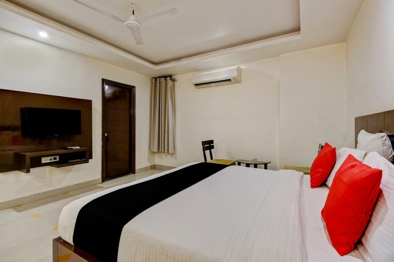 Capital O 11744 Heritage Heights Hotel 3*