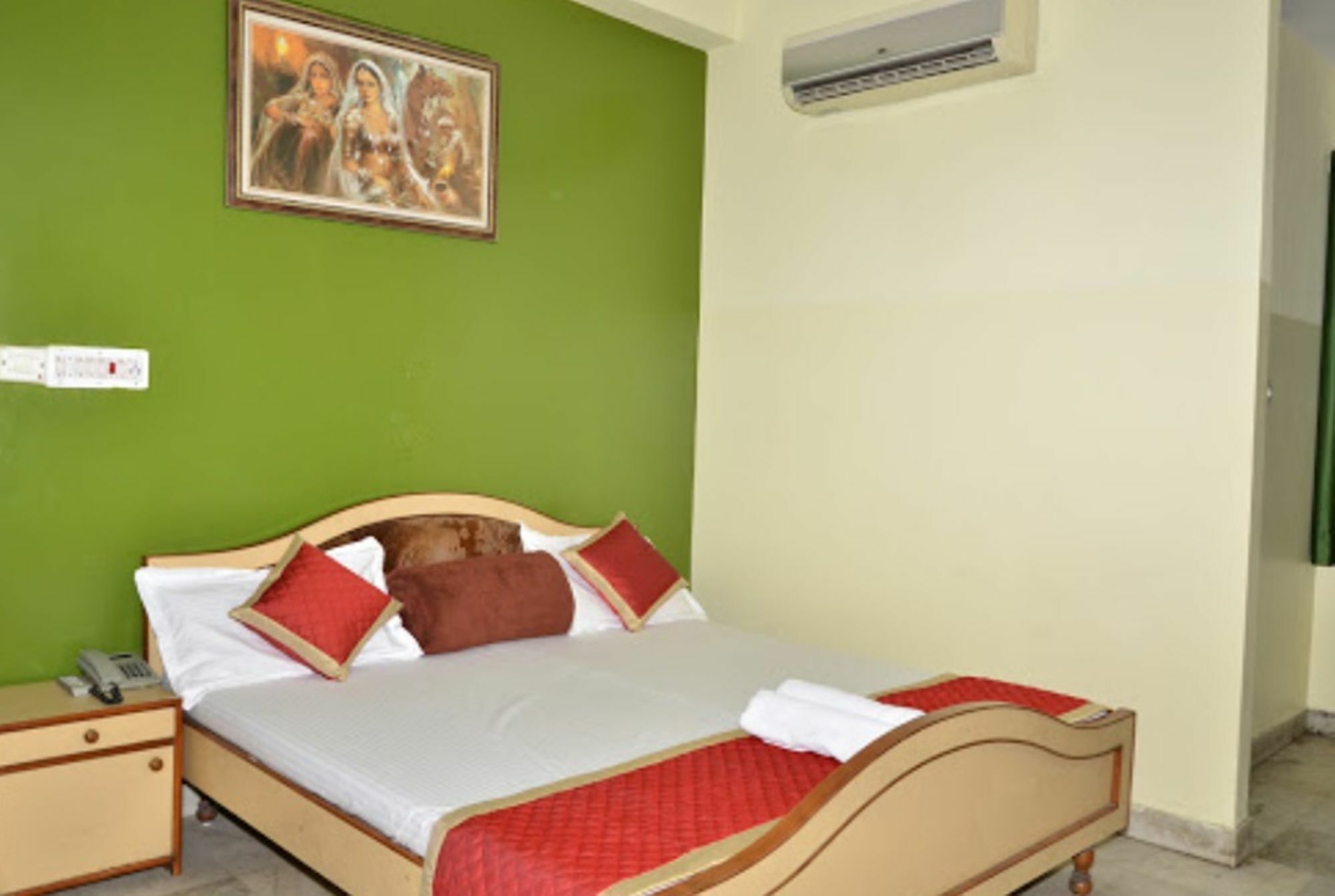 Hotel Padmini Palace