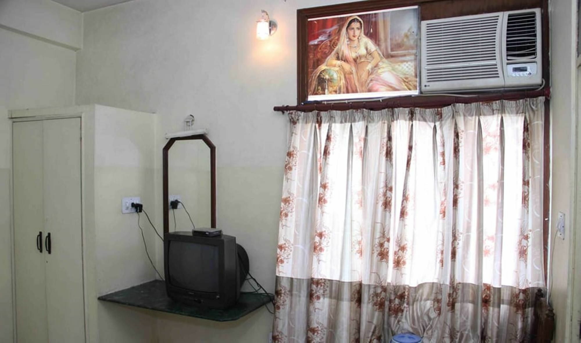 Hotel Padmini Palace 2*