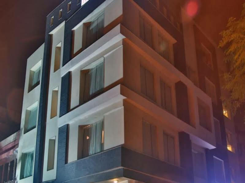 Fabhotel Radiant Star Lalkothi Jaipur