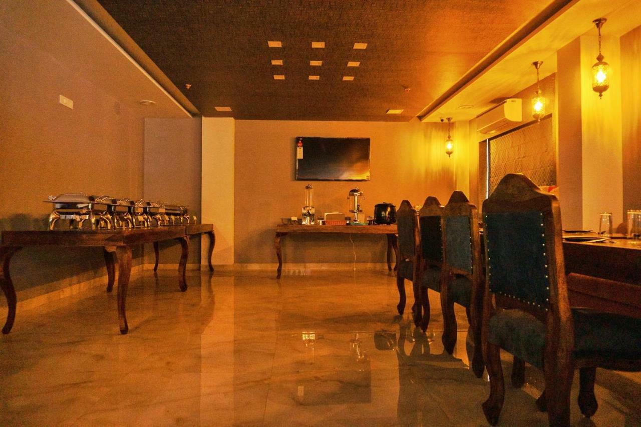 The Raas Mahal Hotel 3*