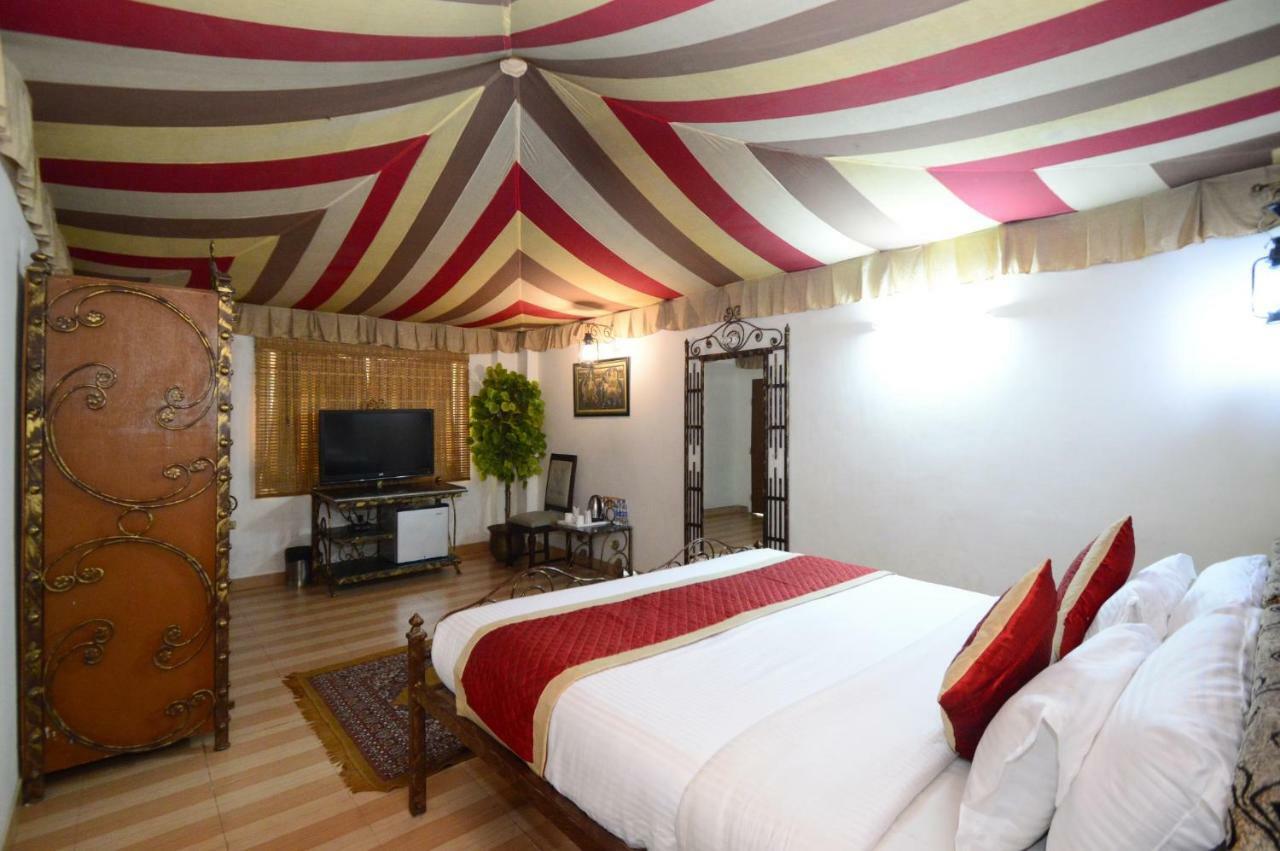 Resort Heritage Village 3* Jaipur