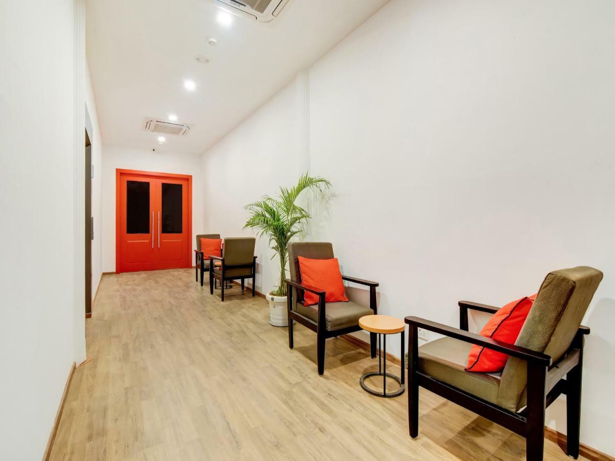 Hotel Oyo Townhouse 206 Military Containment