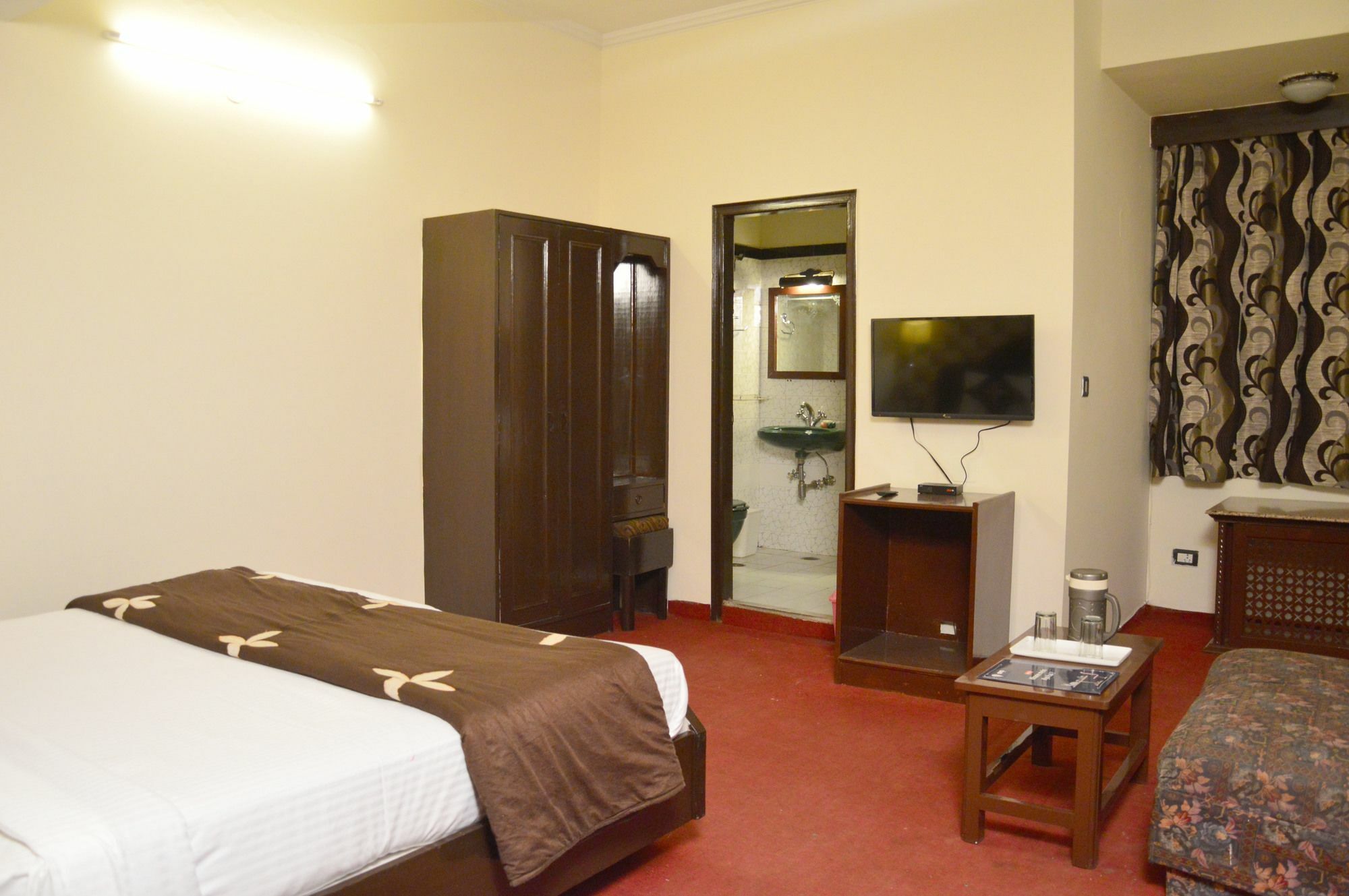 Hotel Maharani Plaza 3*