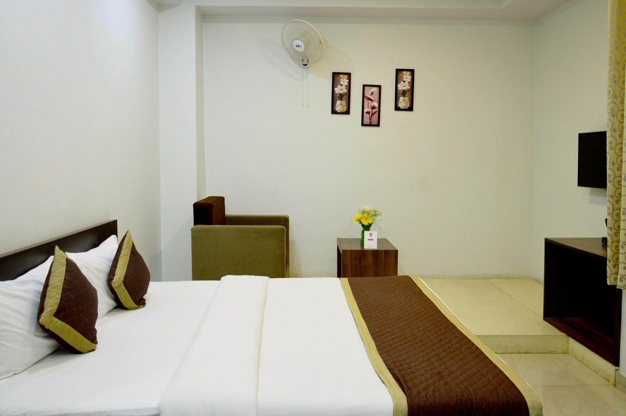 Hotel Oyo 6697 Lemon 2*