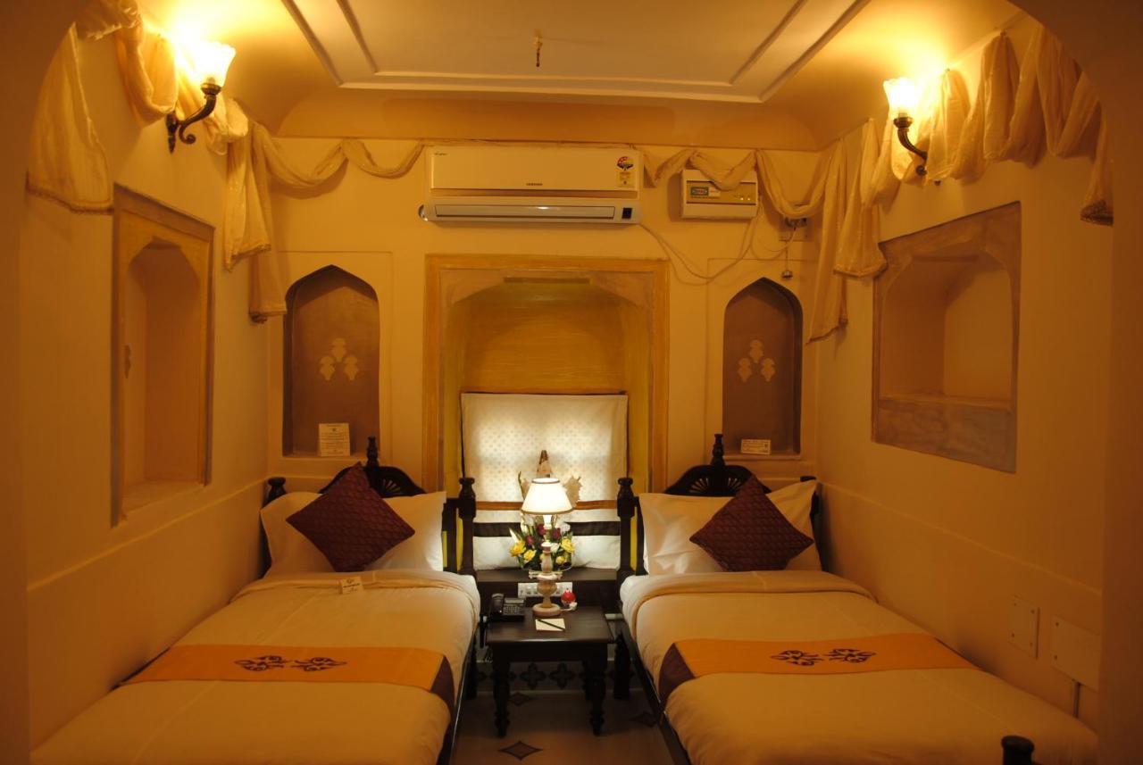 Hotel Sirsi Haveli