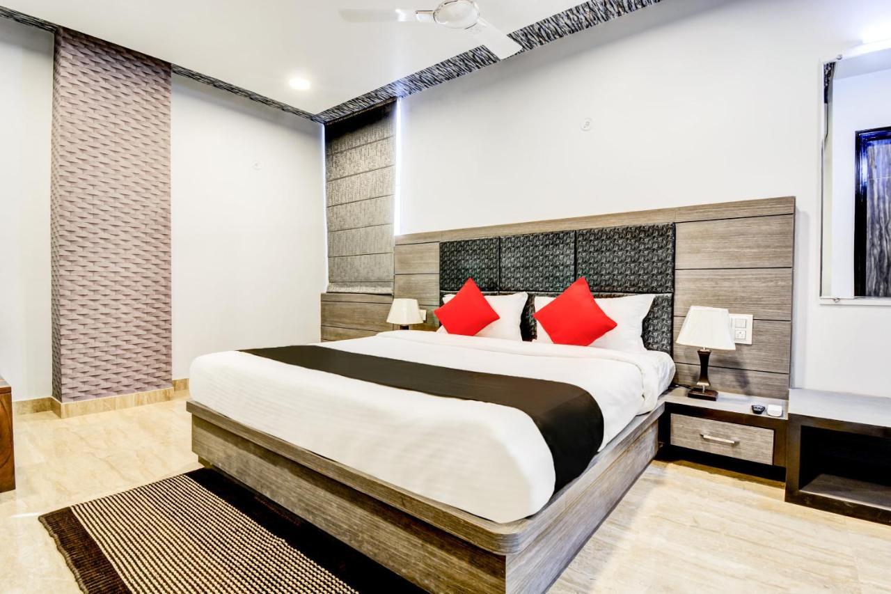 Hotel Grand Anshul 3*