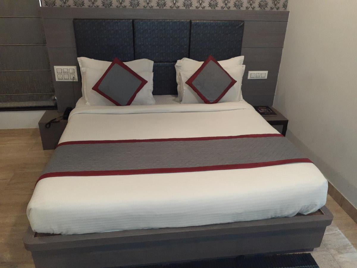 Hotel Grand Anshul 3*