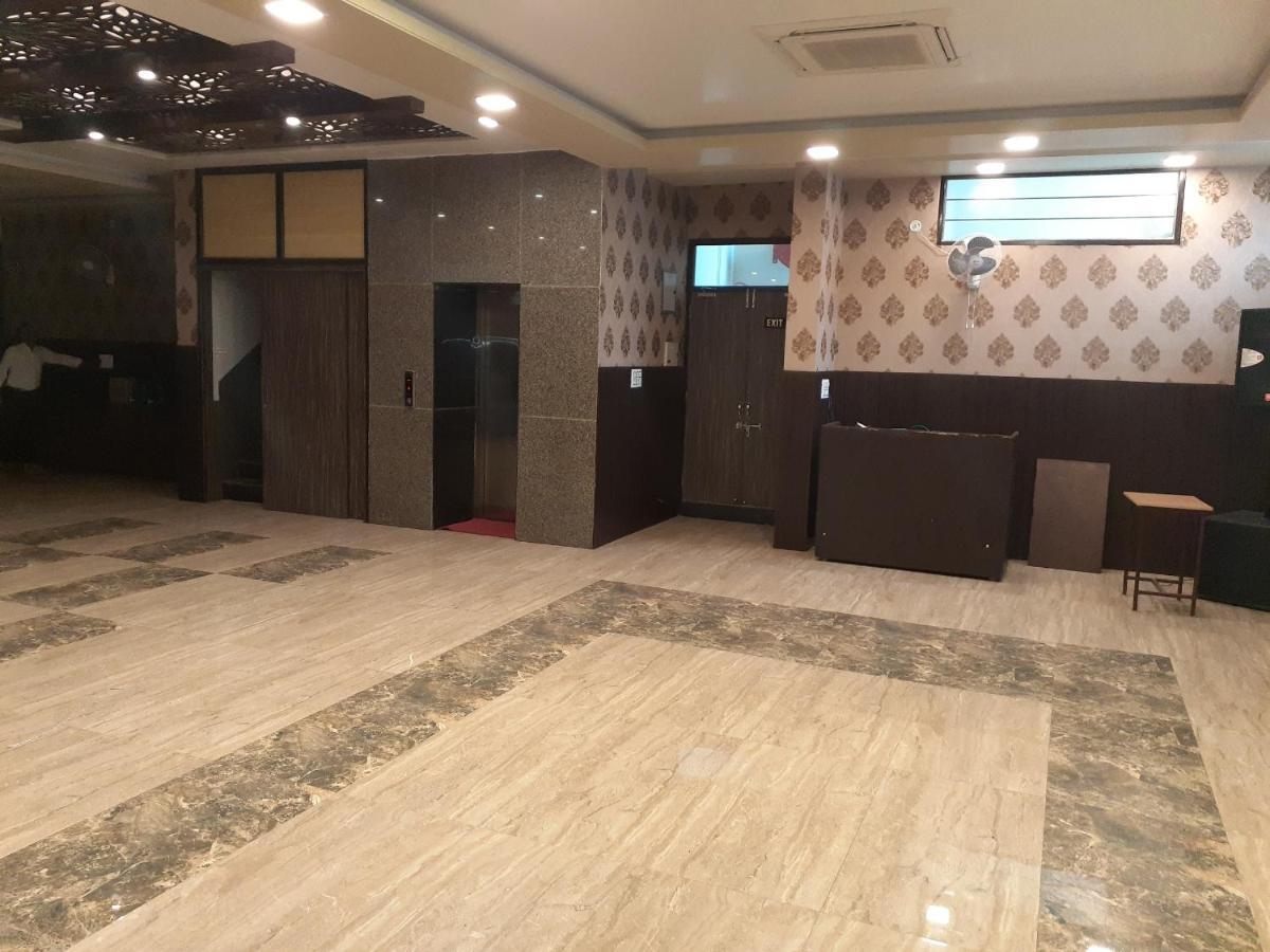 Grand Anshul Hotel 3*