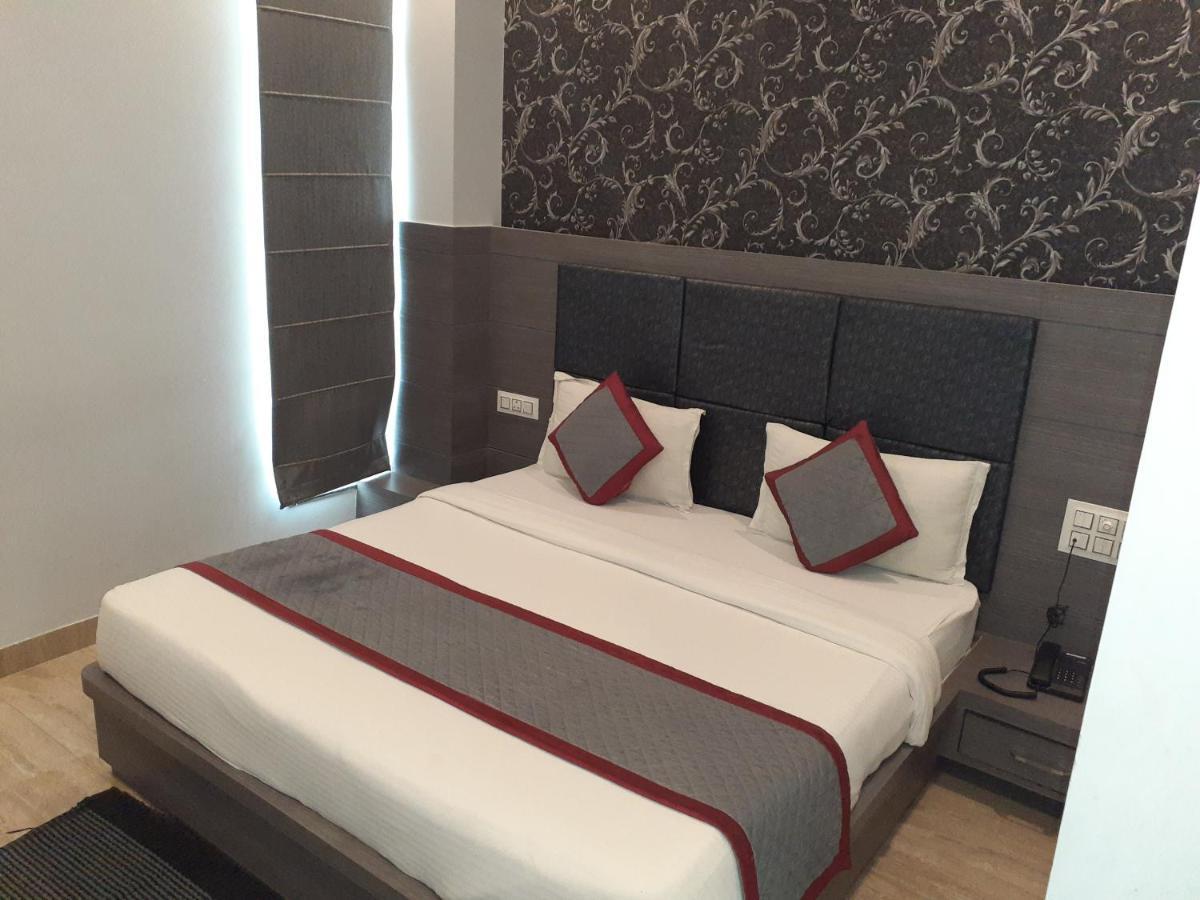 Hotel Grand Anshul 3*
