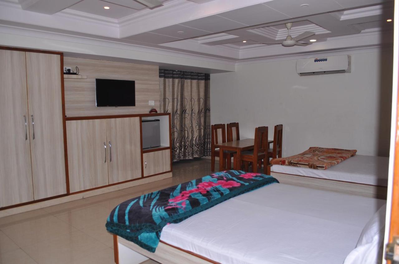 Hotel Simla 3*