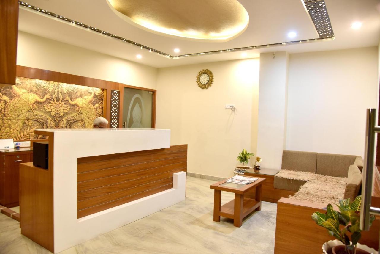 Triveni Residency 3*