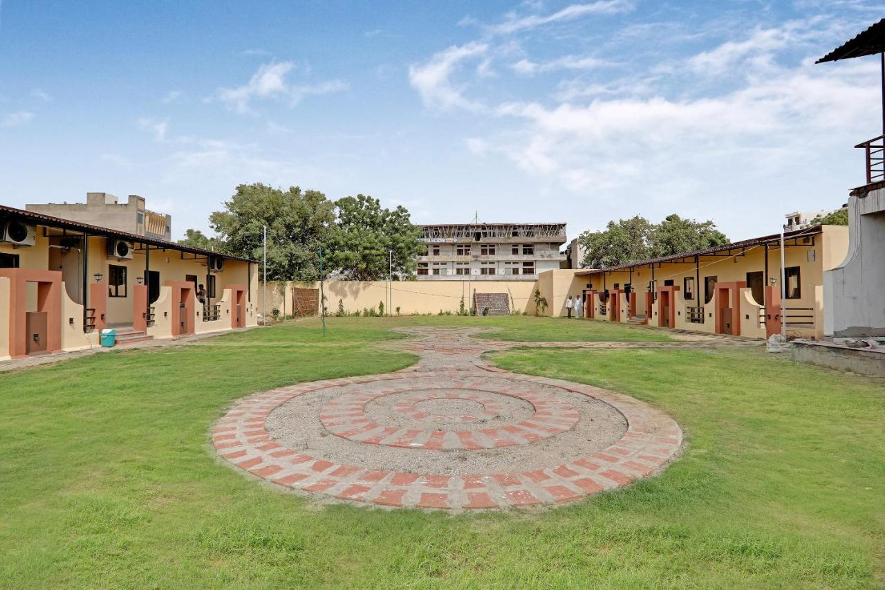 Hotel Oyo 47287 Eden Garden Jaipur