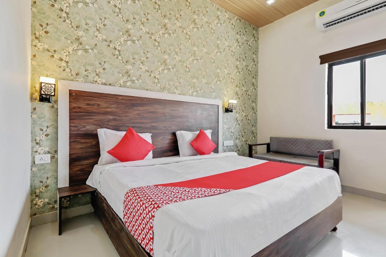 Oyo 47287 Eden Garden 3* Jaipur