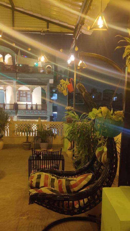 Madhav * Jaipur