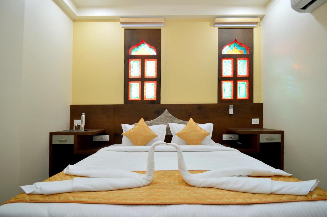 Kapish Home-all Pure Veg Bed & Breakfast