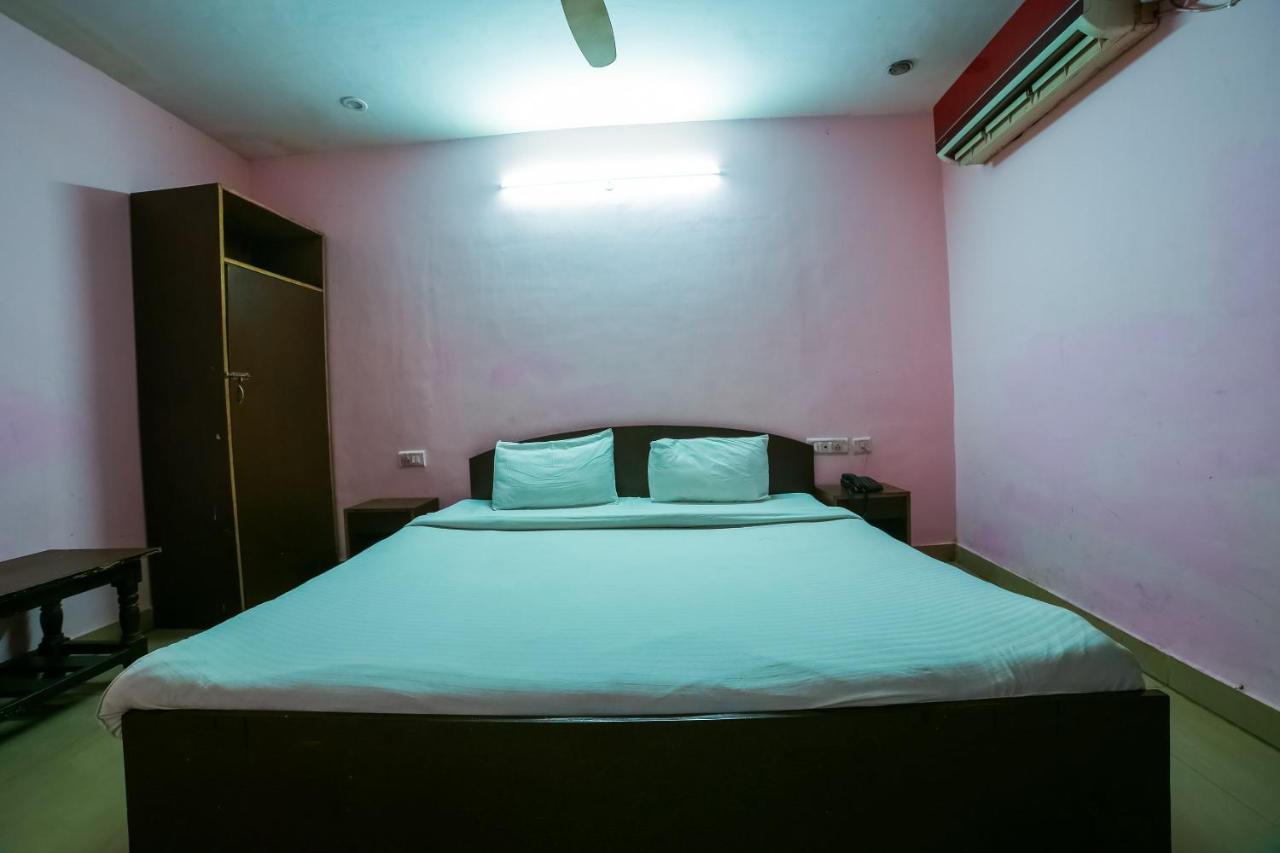 Hotel Spot On 36122 The Royal Plaza 3*