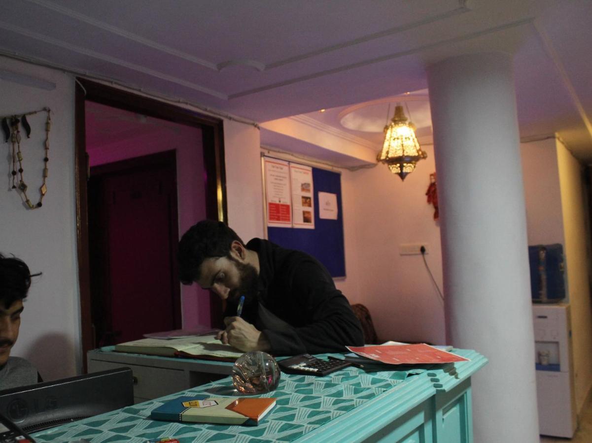Backpackers Hotel *