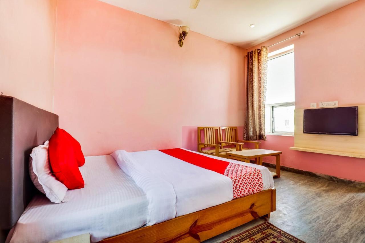 Oyo 69947 Apna Village & Restaurant Hotel Jaipur