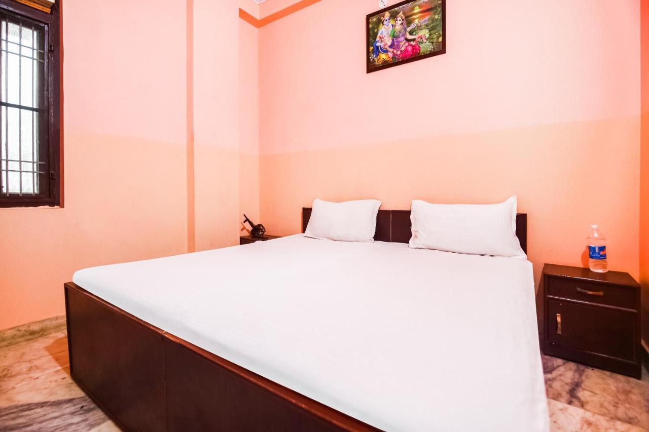 Spot On 49633 Hotel Shaurya Palace Guest House