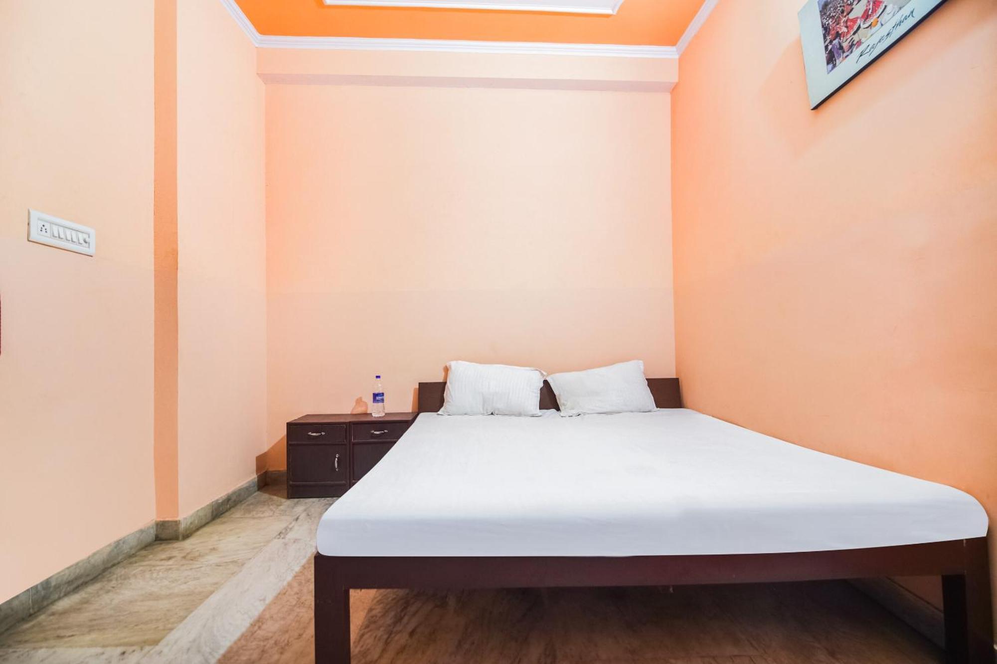 Hotel Spot On 49633 Hotel Shaurya Palace Guest House 3*