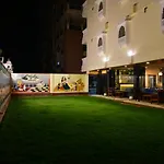 Hotel Grand Lotus Inn