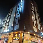 Hotel Reeve Inn