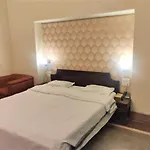 Hotel H R Palace
