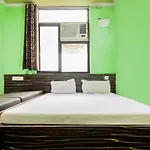 Oyo Flagship 46243 Bmb Hotel