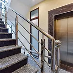 Fabhotel Prime Rudra
