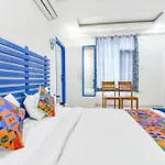 Fabhotel Istana Inn