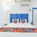 Fabhotel Istana Inn