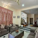 Kaushik House - Luxury Garden Homestay Near Vaishali Nagar