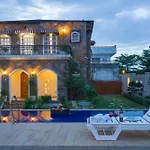 Elivaas 3 Bhk With Pvt Pool & Lush Garden - Oakwood Villa