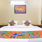 Fabexpress Golden Manor Inn