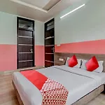 Hotel O Rajwada Inn