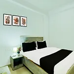 Super Hotel O The Moon Rover
