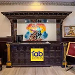 Fabhotel Polovictory Palace