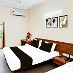 Hotel O Meera Marg Near Bani Park Formerly Cozy Vibes