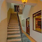 Utsav Vilas