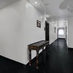 Super Townhouse Oak Hotel Heritage Heights