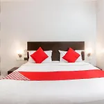 Hotel O Ak Acacia