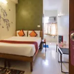Oyo 2442 Hotel Star Palace