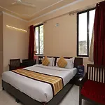 Oyo 3457 Hotel Sky Heights