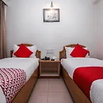 Oyo 15359 Hotel Kachandeep