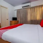 Oyo 15359 Hotel Kachandeep