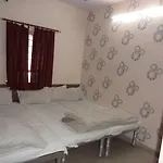 Budget Accommodation Near Station Road