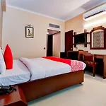 Oyo 18814 Hotel Maya International