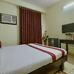 Oyo 4647 Hari Villa Holiday Home