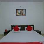 Oyo 4647 Hari Villa Holiday Home